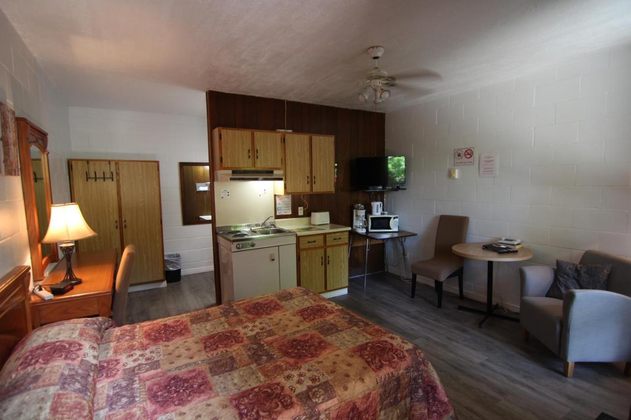 Motel Lennoxville Sherbrooke Extérieur photo