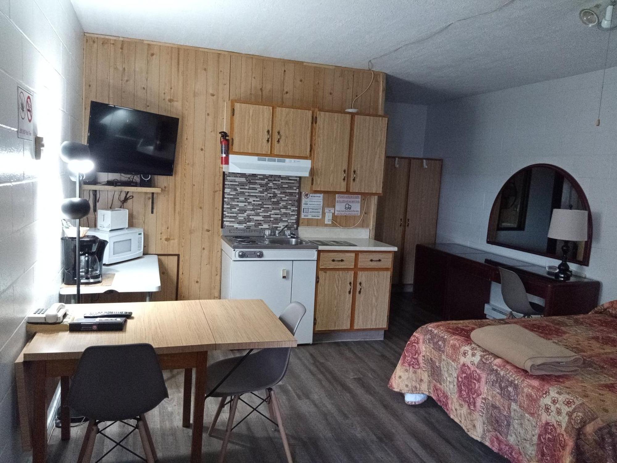 Motel Lennoxville Sherbrooke Extérieur photo