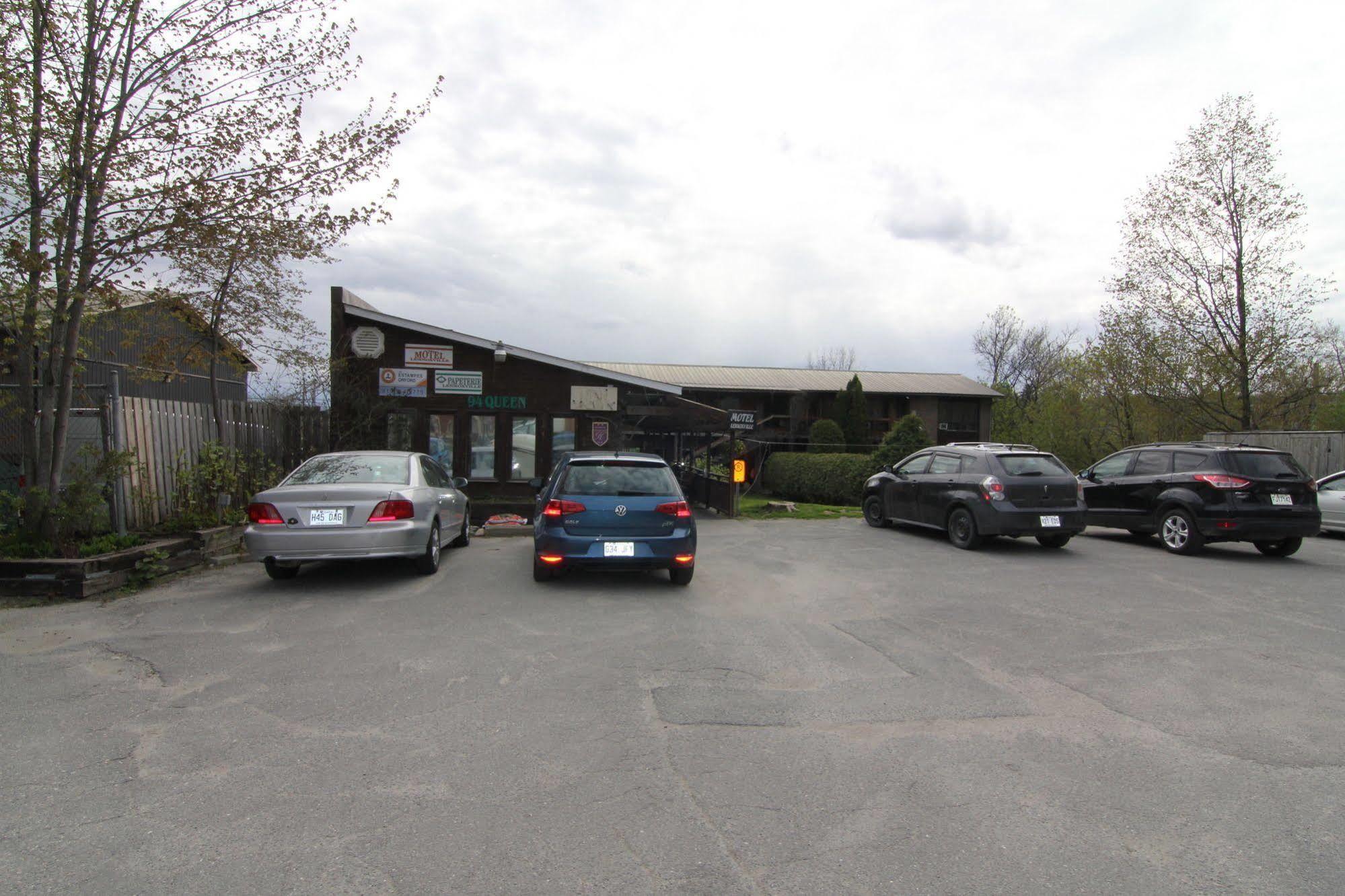 Motel Lennoxville Sherbrooke Extérieur photo